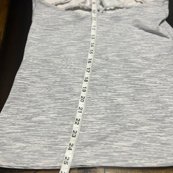 - Lululemon Athletica Create Your Calm Tank Size 10 - Picture 10 of 10